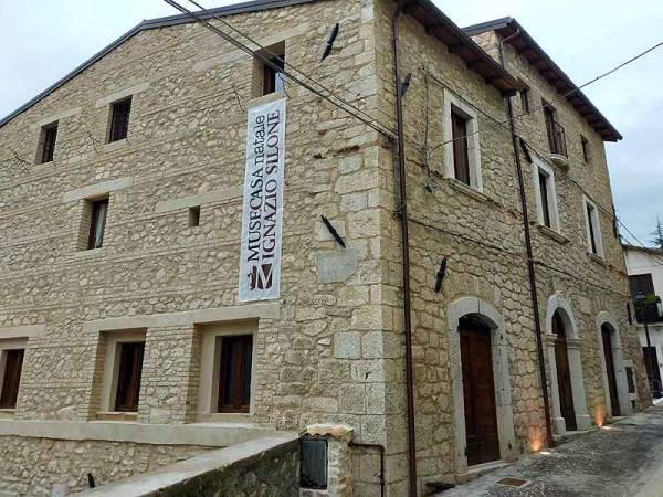 Parco: La città di Silone e Mazzarino si veste di giallo